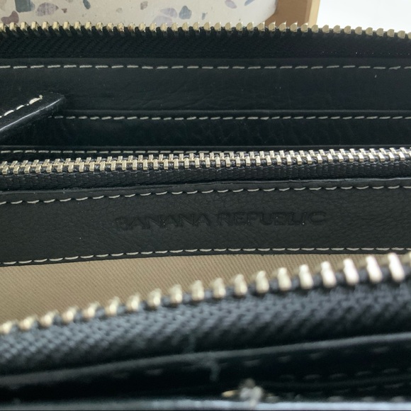 Black leather zip wallet w/contrast stitching - Picture 6 of 6